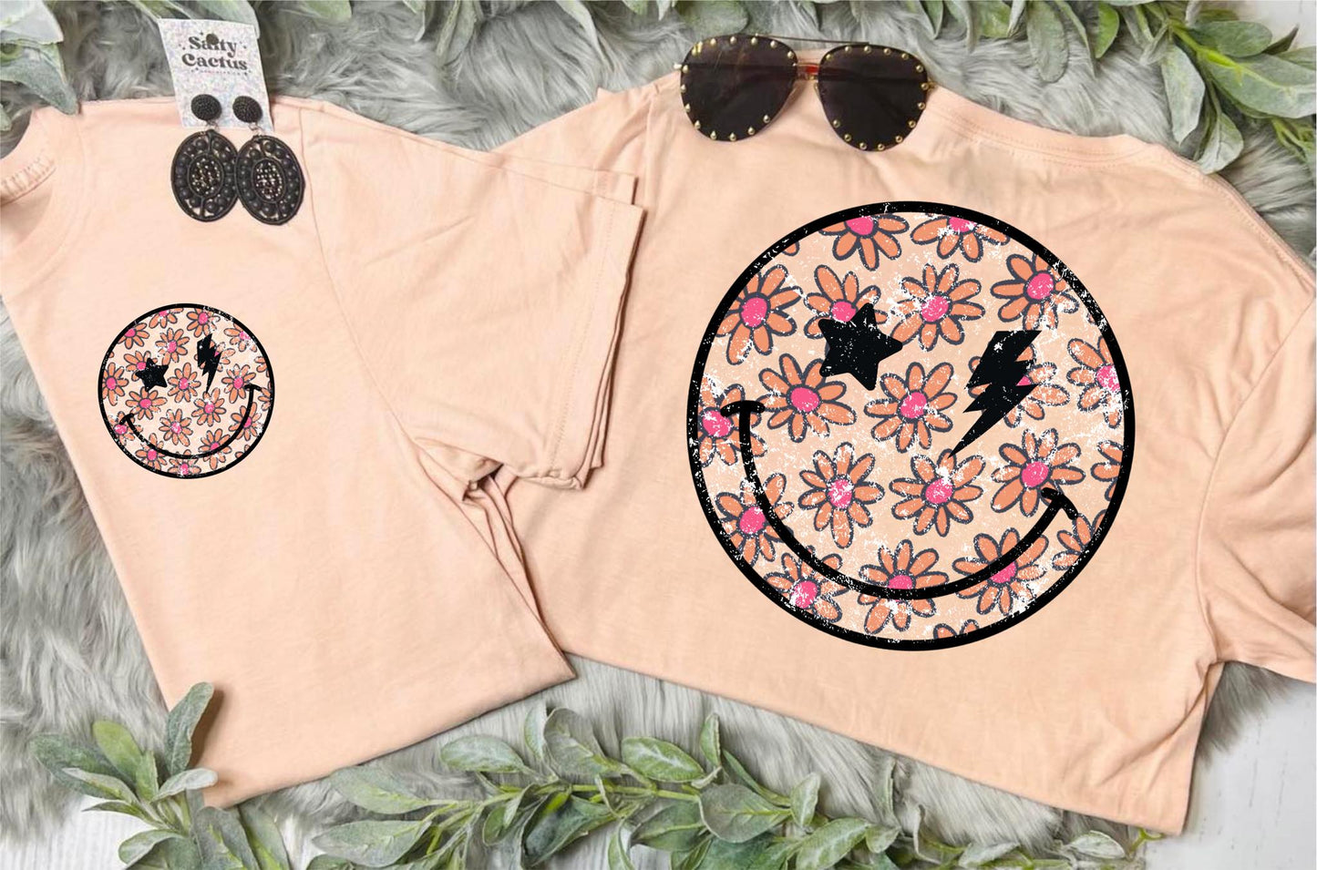 Retro Daisy Smiley Pocket Peach Tee