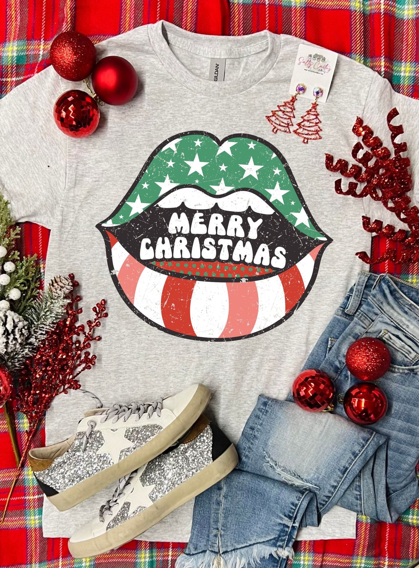 Red and Green Merry Christmas Lips Distressed