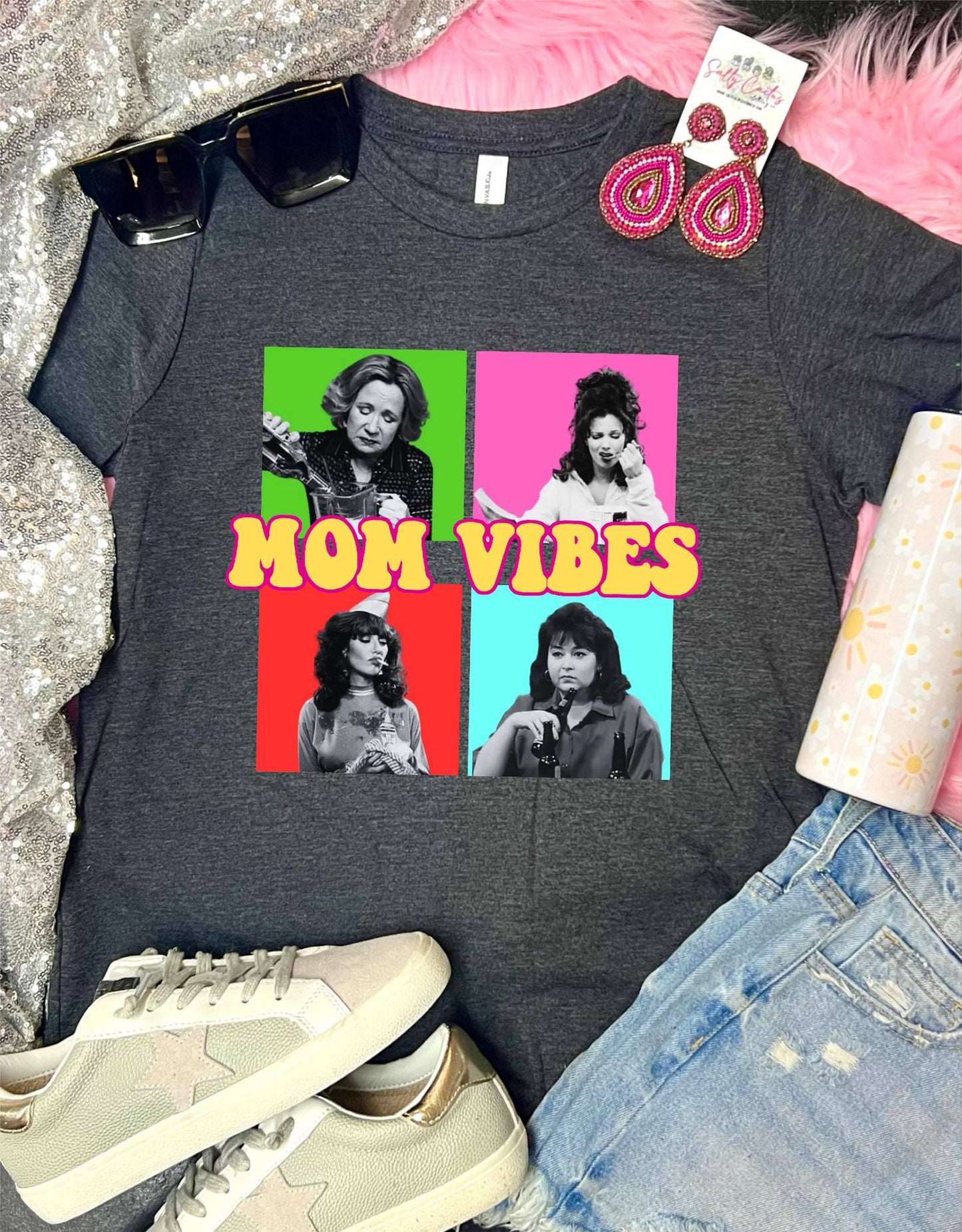 *DTF* Mom Vibes Squares Dark Grey Tee