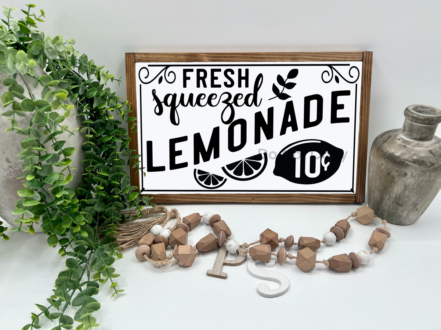 FRESH SQUEEZED LEMONADE    - White/Thick/E. Amer. - Wood Sign